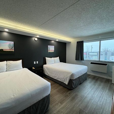 Travelodge By Wyndham Winnipeg Airport Exterior foto